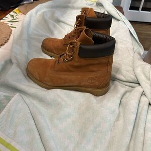 Timberland Tan Leather Boots with Black Collar
